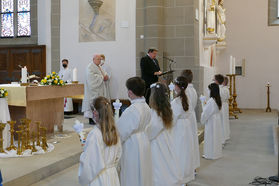 Feier der 1. Heiligen Kommunion in Sankt Crescentius (Foto: Karl-Franz Thiede)